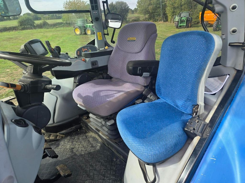 Tracteur NEW HOLLAND T7040 6.7L - photo slide 11
