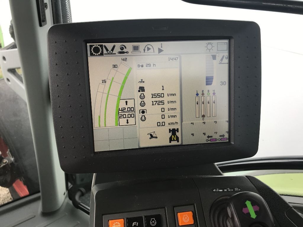 Tracteur CLAAS 530 CMATIC CEBIS - photo slide 12