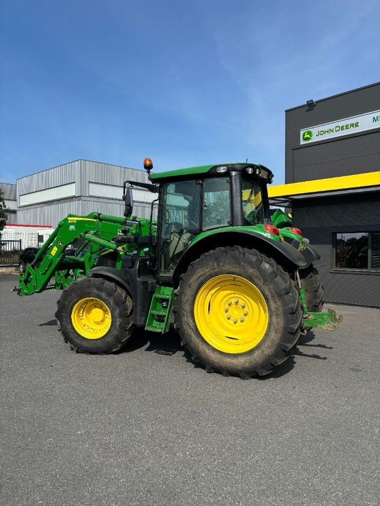 Tracteur chargeur JOHN DEERE 6110M - photo slide 9