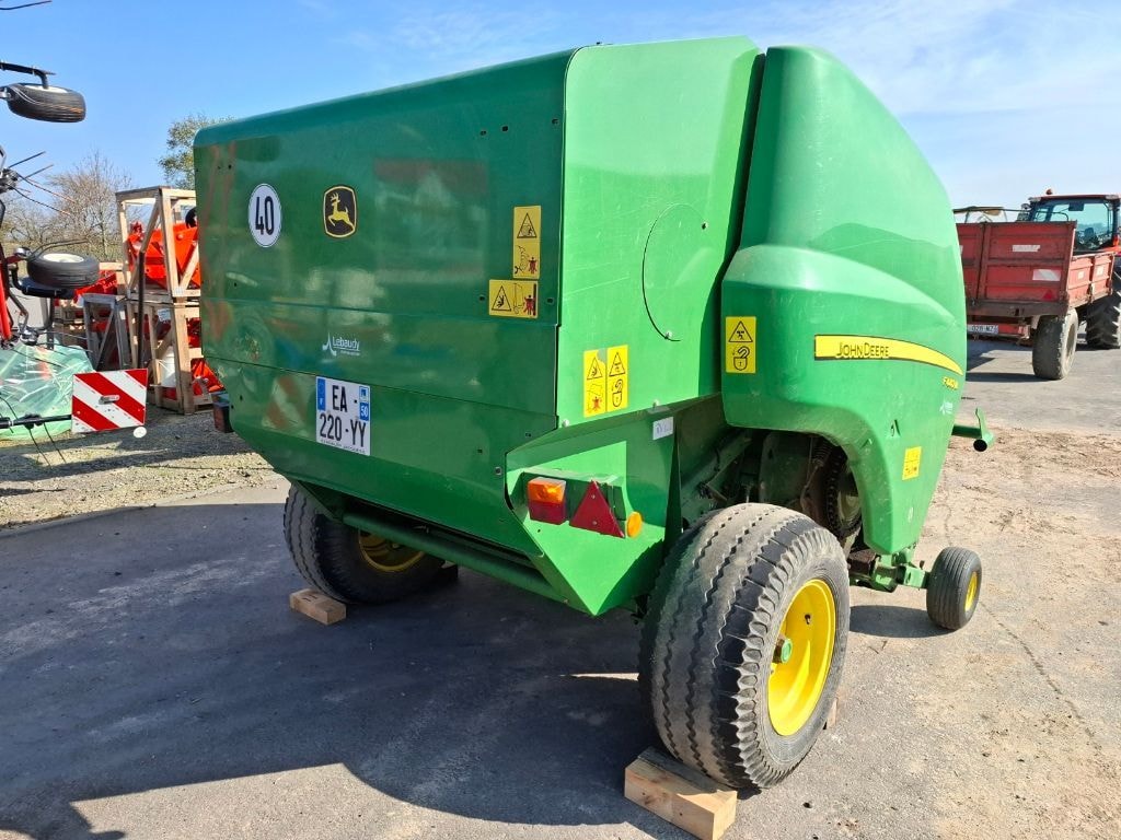 Presse balles rondes JOHN DEERE F440M - photo slide 3
