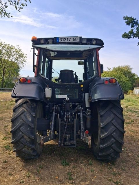 Tracteur chargeur VALTRA N113H3 - photo slide 6