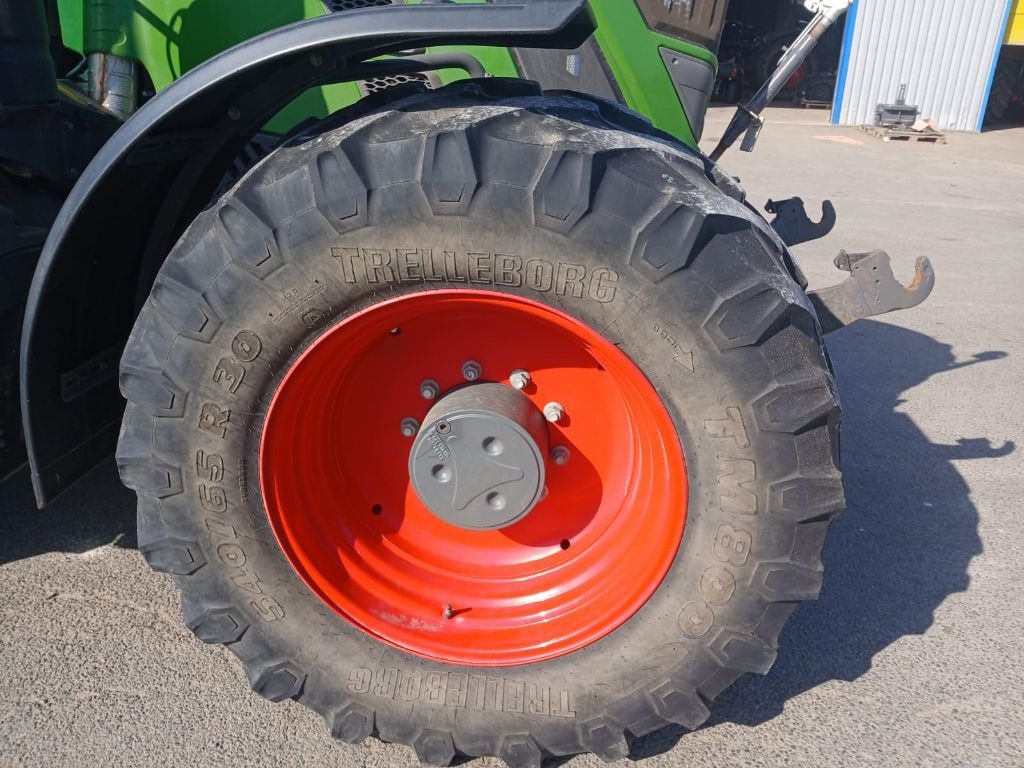 Tracteur FENDT 724 VARIO POWER - photo slide 7