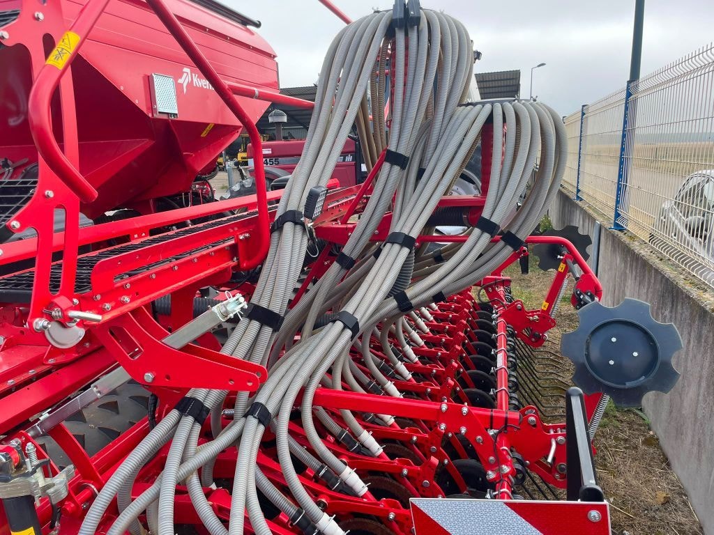 Combine de Semis KVERNELAND E-DRILL MAXI PLUS - photo slide 6