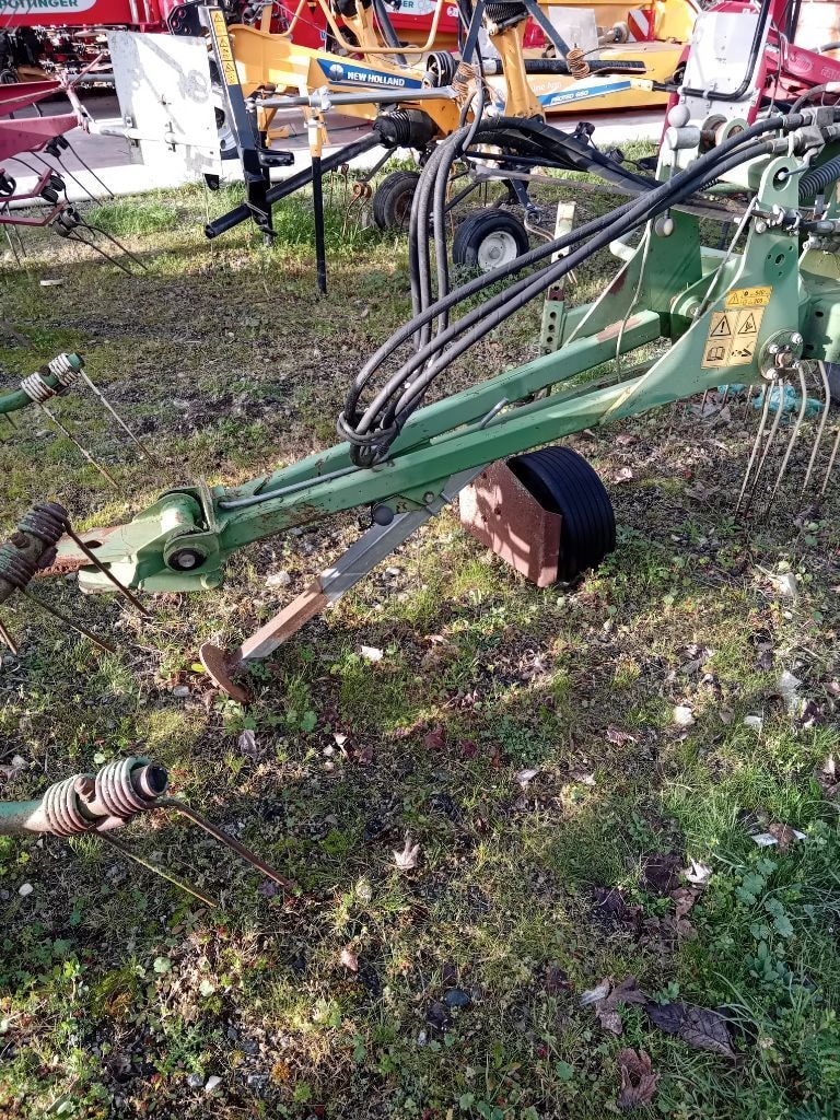 Andaineur KRONE SWADRO 710/20 T - photo slide 4