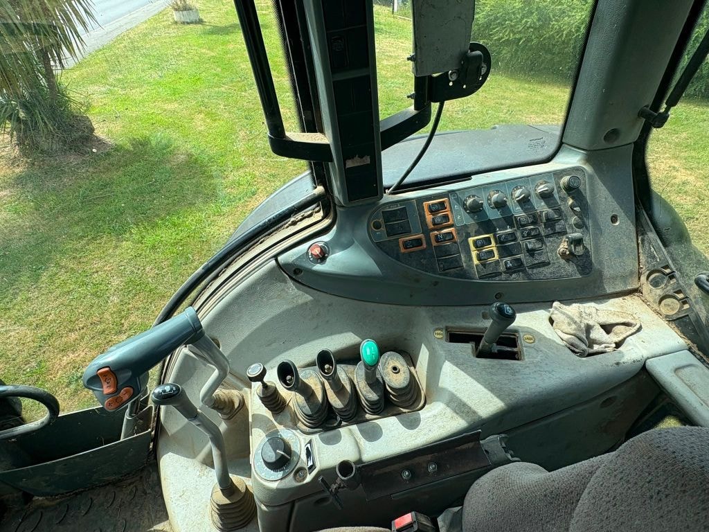 Tracteur VALTRA N113H5 - photo slide 14
