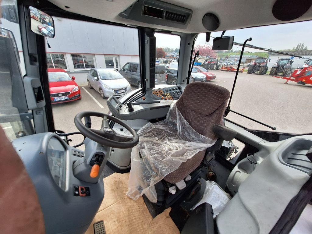 Tracteur VALTRA N142d - photo slide 3