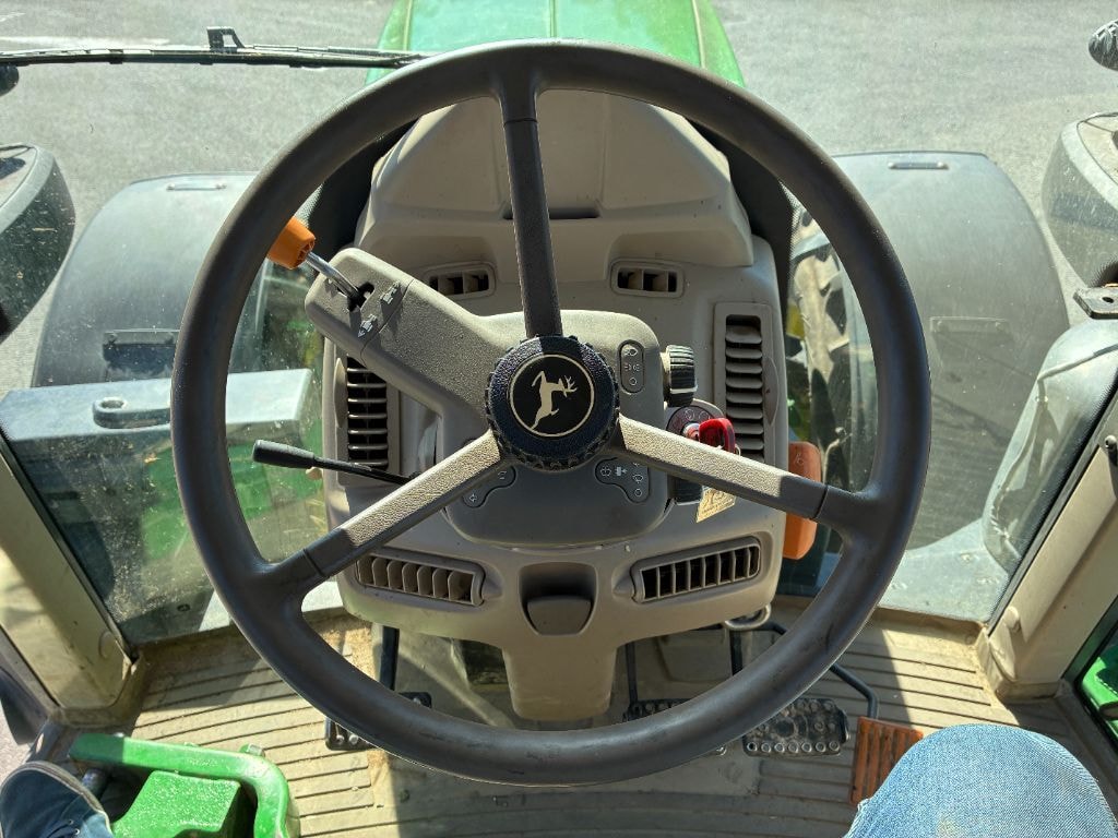Tracteur JOHN DEERE 6155 M COMMAND QUAD  - photo slide 13