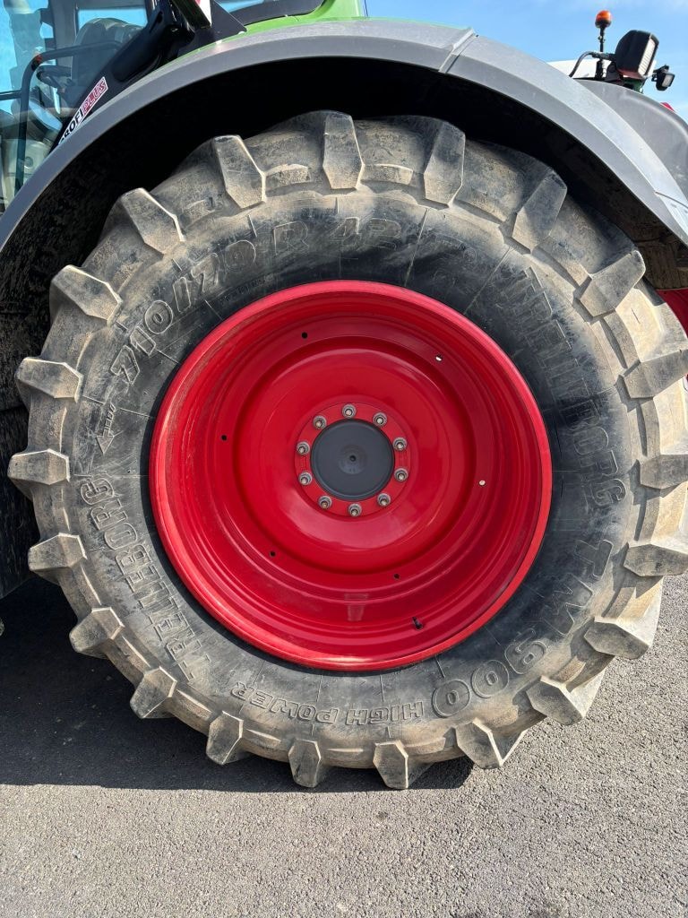 Tracteur FENDT 824 VARIO PROFI + - photo slide 9