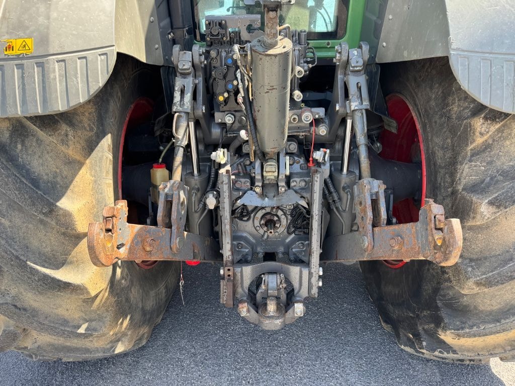 Tracteur FENDT 824 VARIO PROFI + - photo slide 10