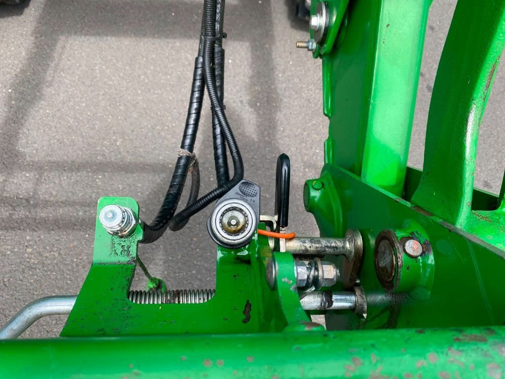 Tracteur chargeur JOHN DEERE 6130M AUTO POWER  - photo slide 25