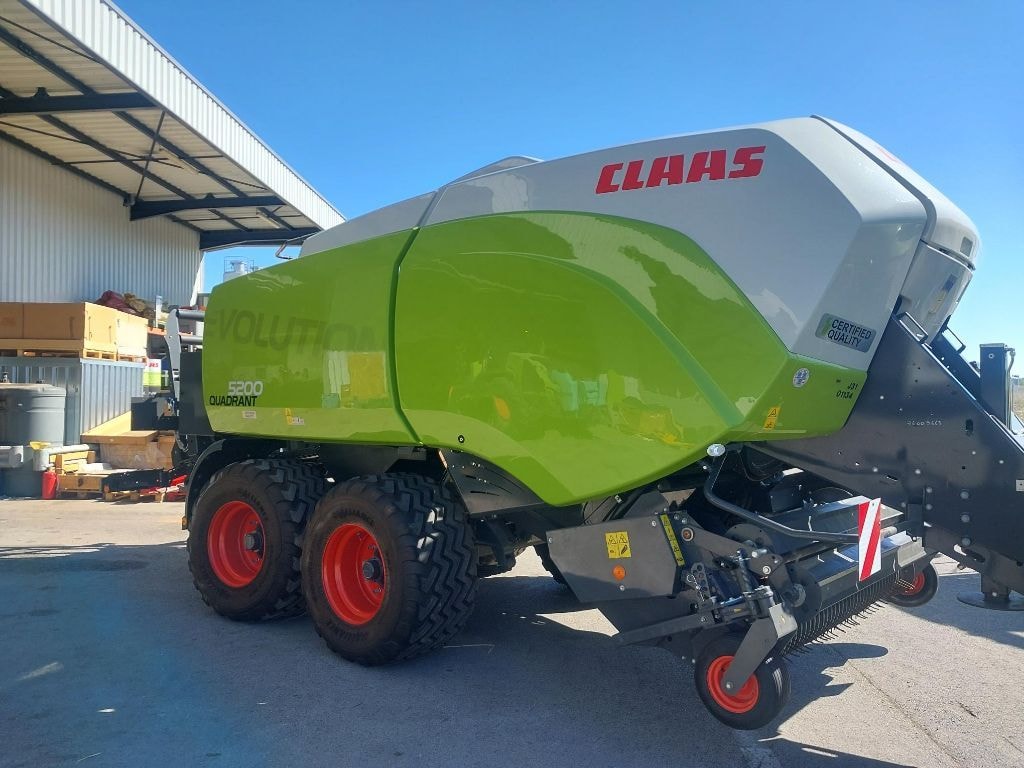 Presse haute densite CLAAS quadrant 5200  - photo slide 2