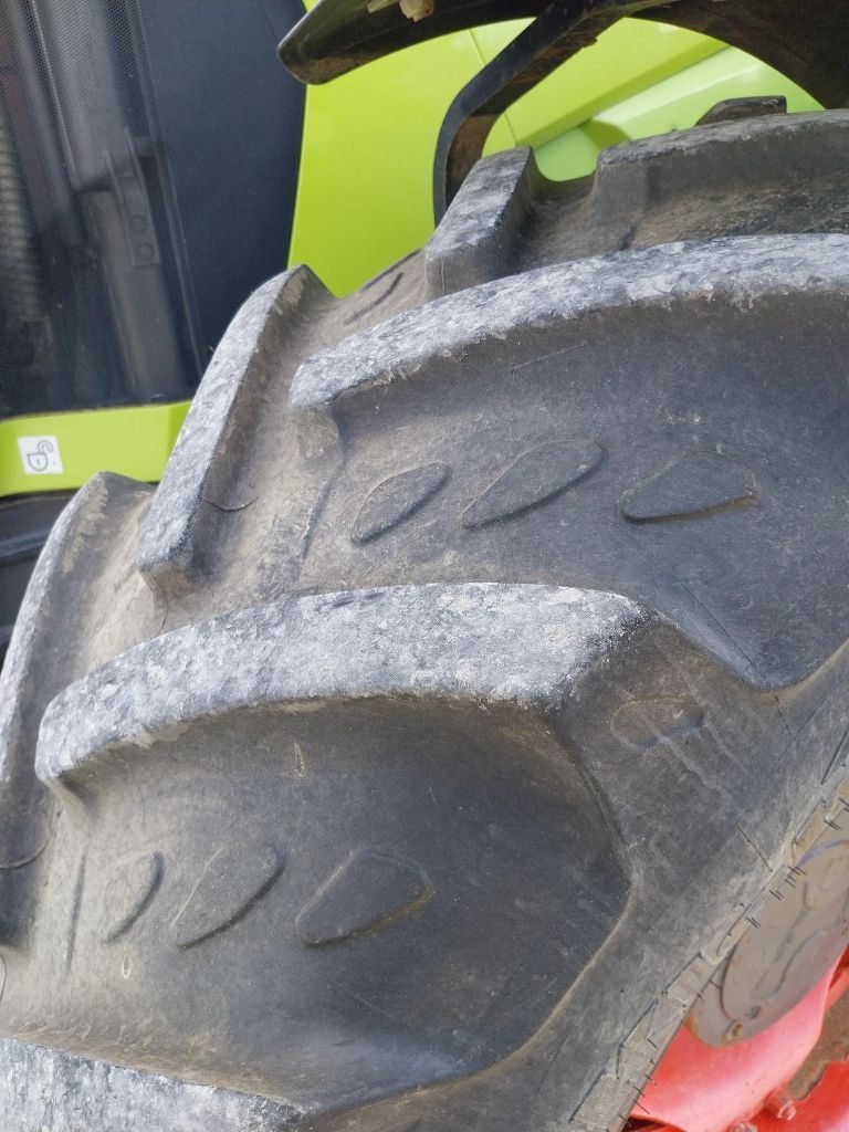Tracteur CLAAS Arion 620 - photo slide 18