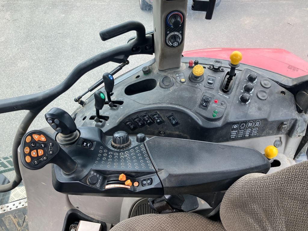 Tracteur CASE IH LUXXUM 110 - photo slide 12