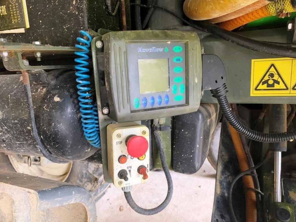 Pulverisateur automoteur TECNOMA Laser 3240 - photo slide 7