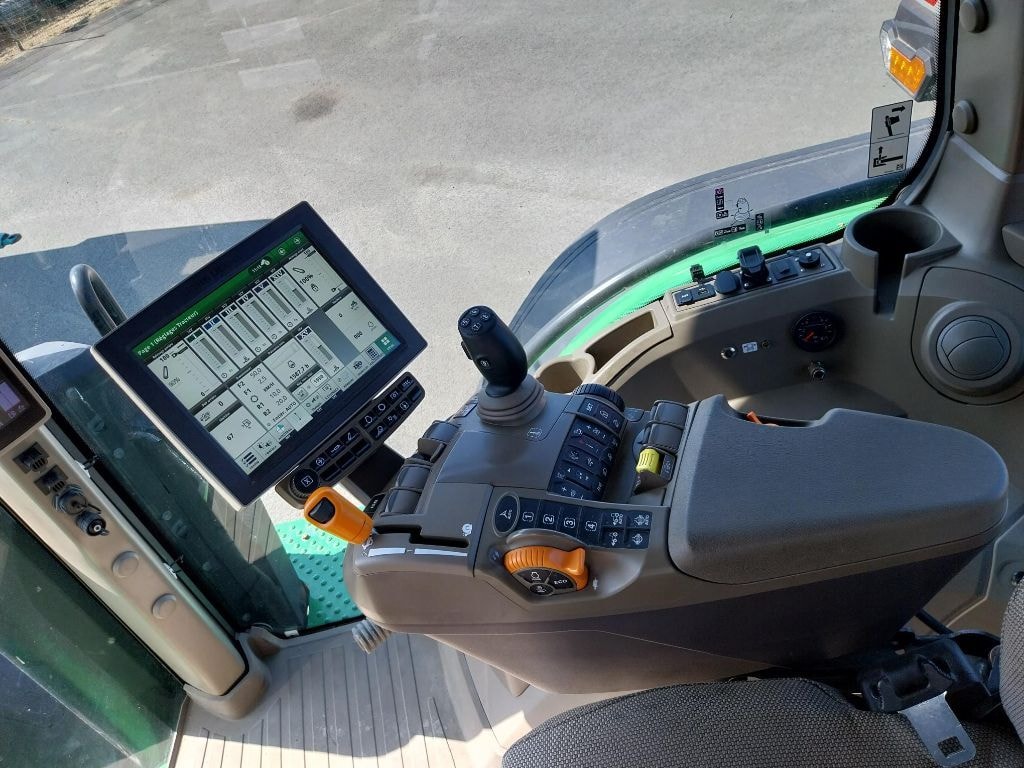 Tracteur JOHN DEERE 8R310 - photo slide 8