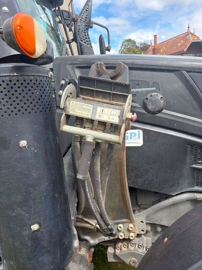 Tracteur VALTRA N113H5 - photo slide 9