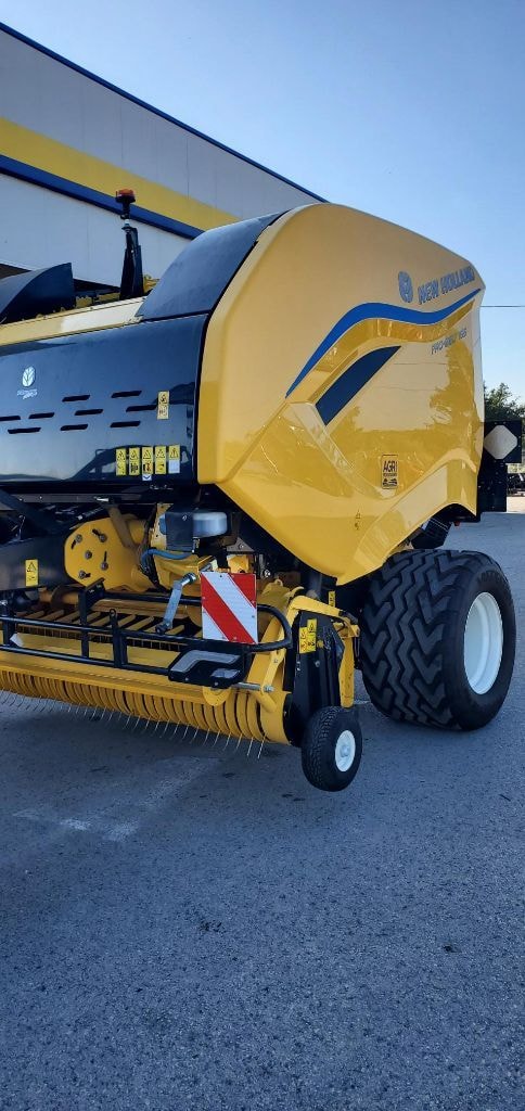 Presse balles rondes NEW HOLLAND Pro belt 165 CropCutter 25 couteaux - photo slide 18