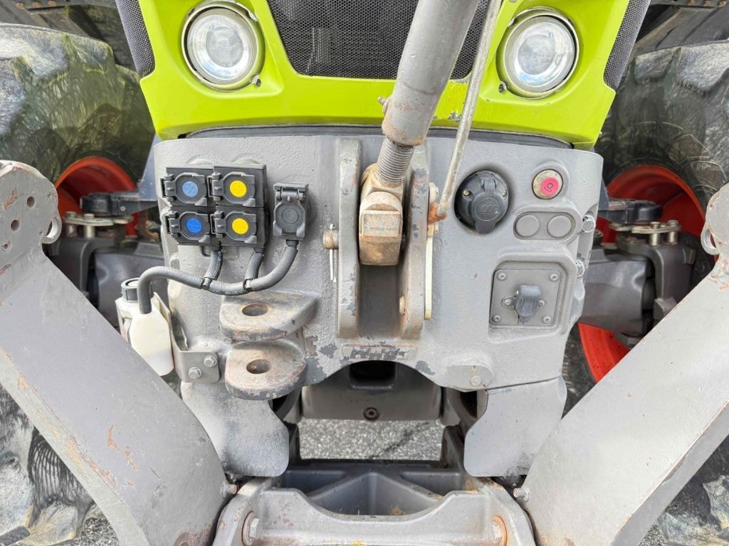 Tracteur CLAAS AXION 810 T4F CIS - photo slide 10