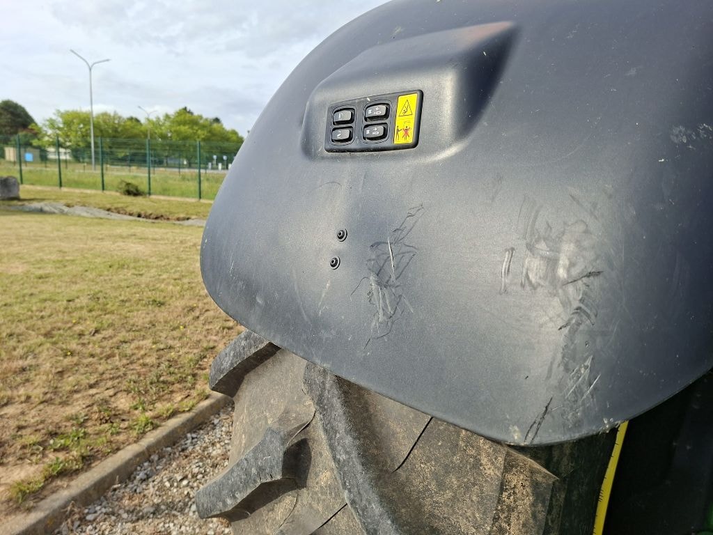 Tracteur JOHN DEERE 6R185 - photo slide 6