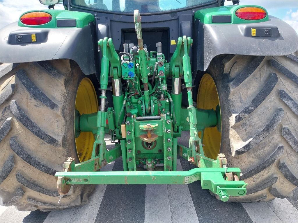 Tracteur JOHN DEERE 6140R - photo slide 9