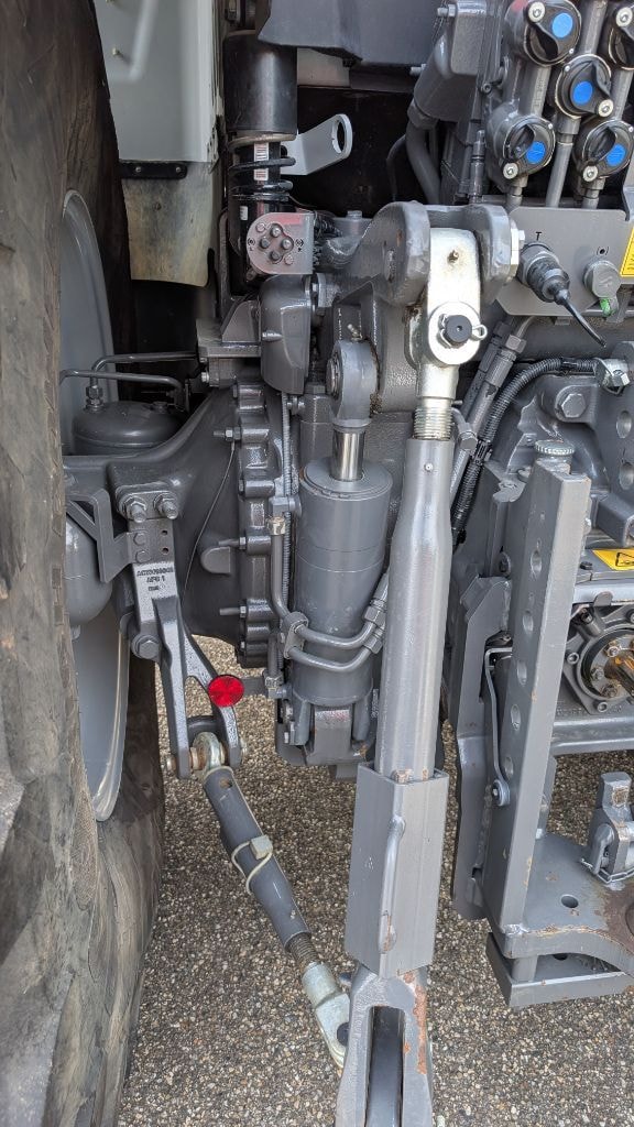 Tracteur MASSEY FERGUSON 8S205 E-Power EXCLUSIVE - photo slide 13