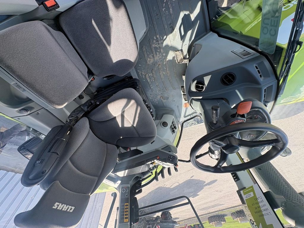 Tracteur CLAAS ARION 530 - photo slide 10