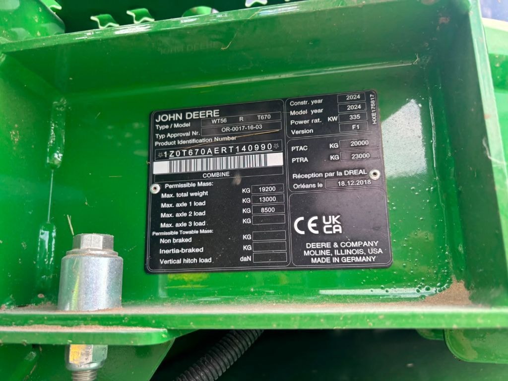 Moissonneuse JOHN DEERE T670i - photo slide 9