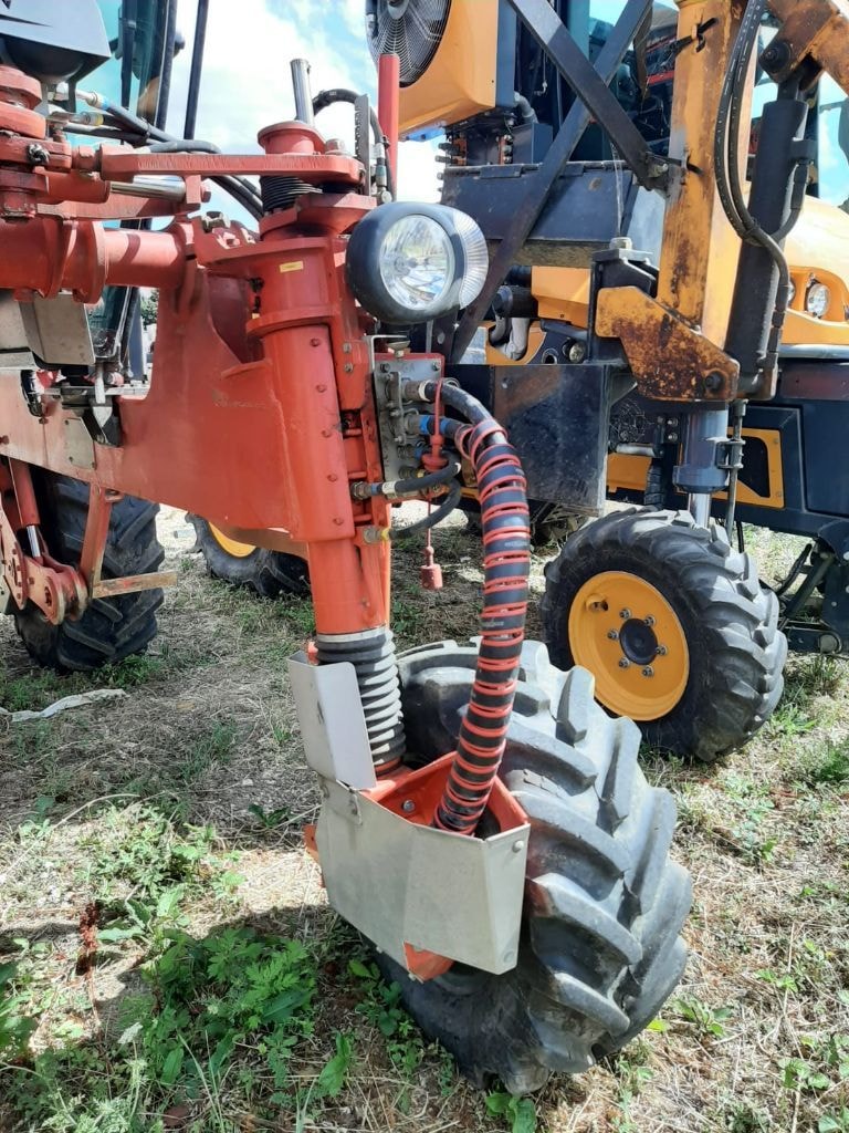 Tracteur enjambeur VERMANDE MR 1135 - photo slide 25