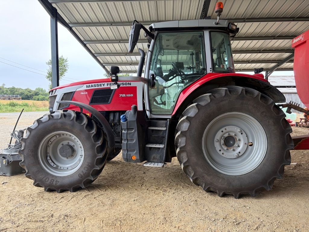 Tracteur MASSEY FERGUSON 7S.155 - photo slide 1