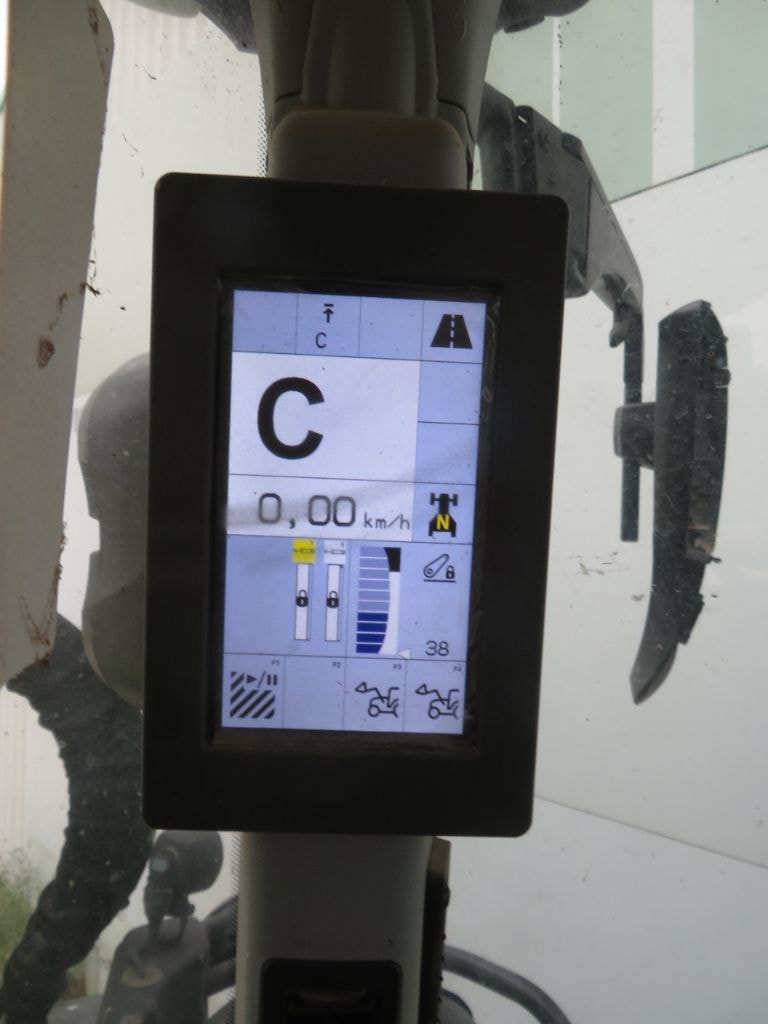 Tracteur chargeur CLAAS ARION 510 - photo slide 21
