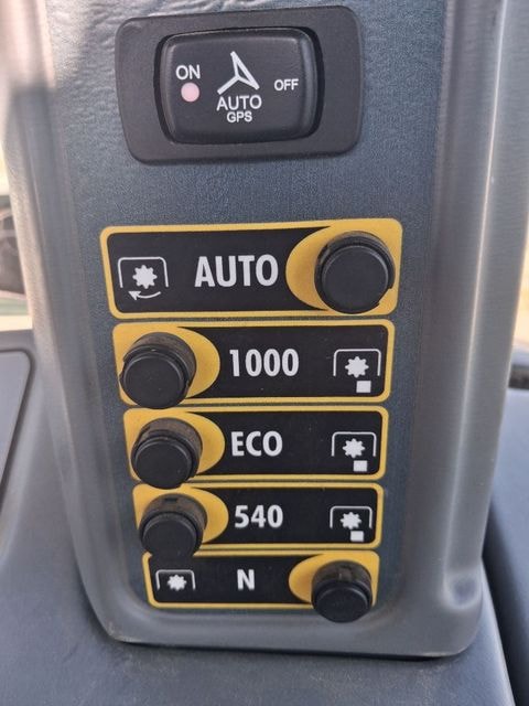 Tracteur VALTRA S274 - photo slide 19