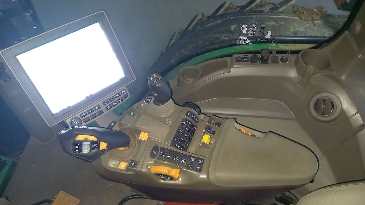 Tracteur JOHN DEERE 7R 310 - photo slide 15
