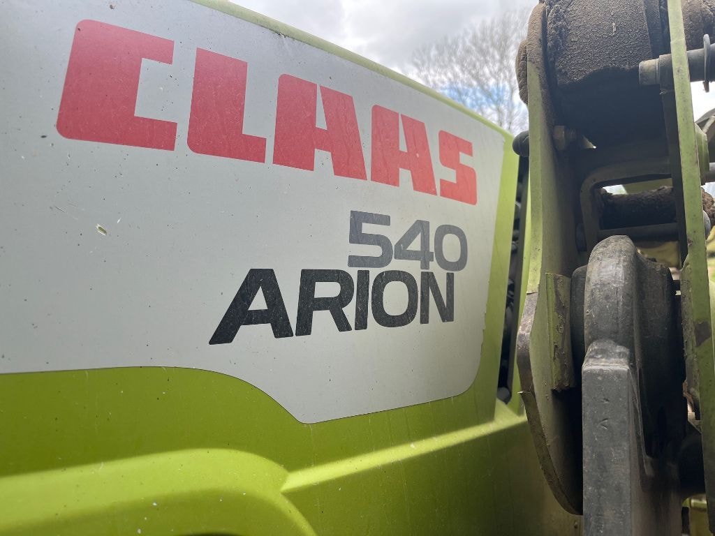 Tracteur chargeur CLAAS ARION 540 - photo slide 11