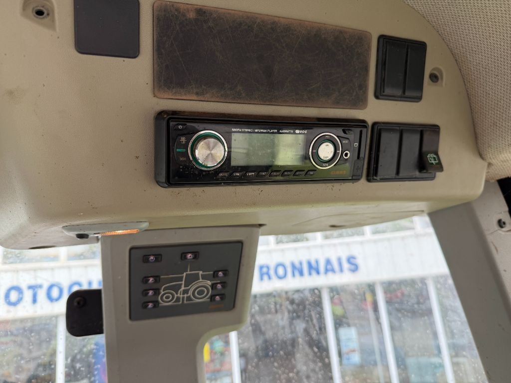 Tracteur CLAAS AXION 810 - photo slide 20