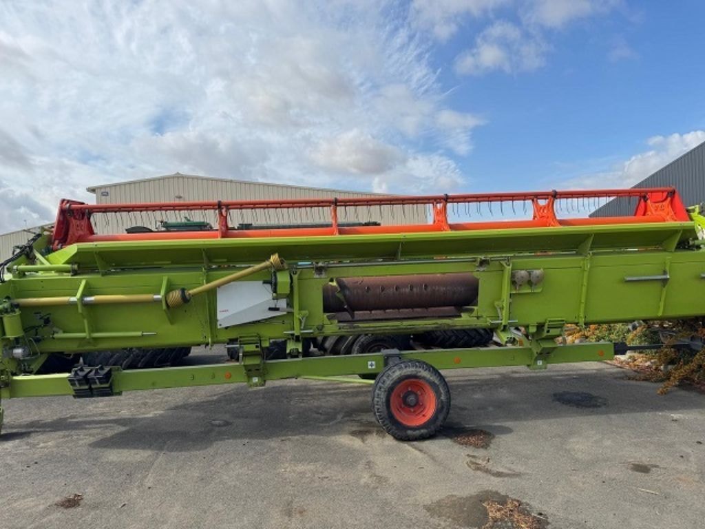 Moissonneuse CLAAS LEXION 740 - photo slide 22