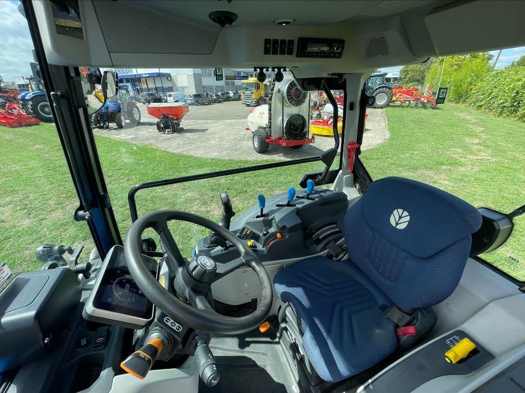 Tracteur NEW HOLLAND T4.100F - photo slide 10