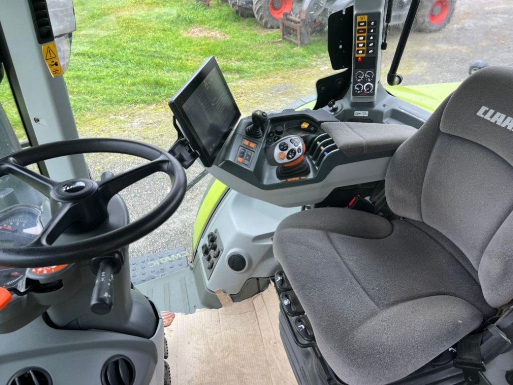 Tracteur CLAAS ARION 610 CMATIC T4F - photo slide 12