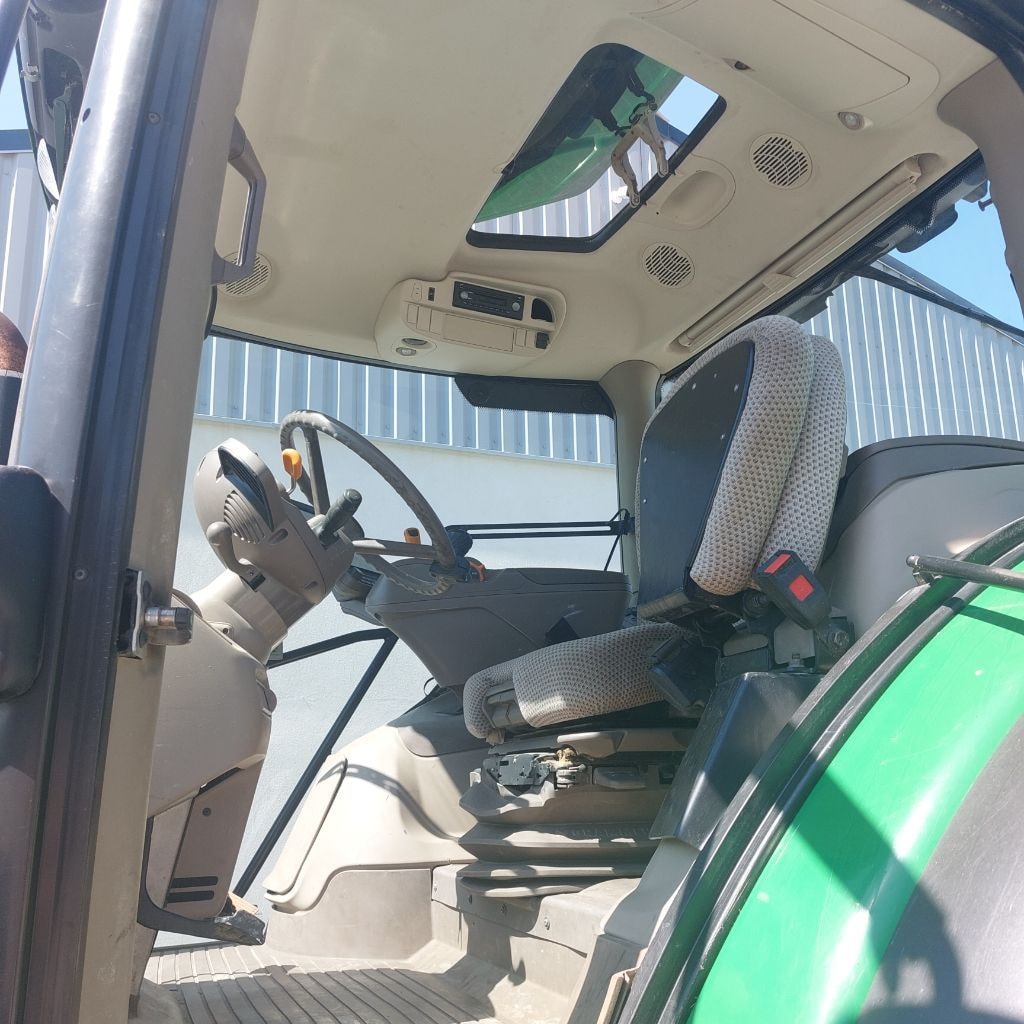 Tracteur JOHN DEERE 6145R - photo slide 8