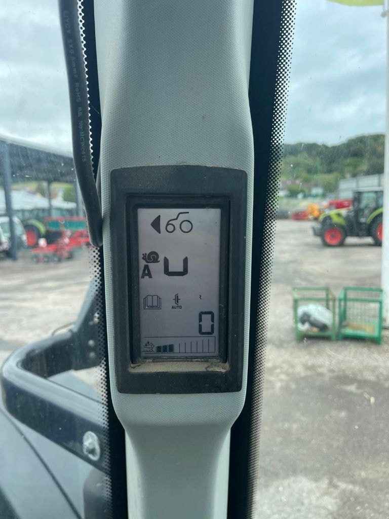 Tracteur VALTRA N 154 V - photo slide 3