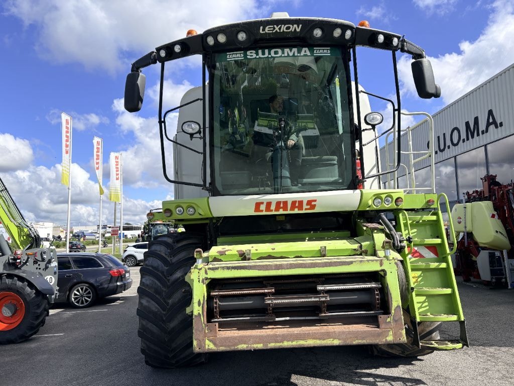 Moissonneuse CLAAS LEXION 650 2RM - photo slide 2