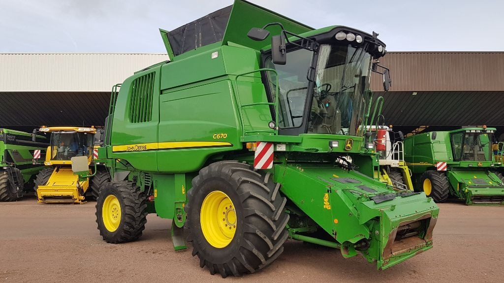 Moissonneuse JOHN DEERE C670 - photo slide 2