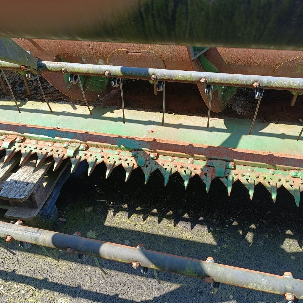 Coupe (MB) JOHN DEERE 622R - photo slide 2