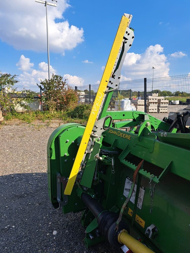 Coupe (MB) JOHN DEERE 622X - photo slide 8