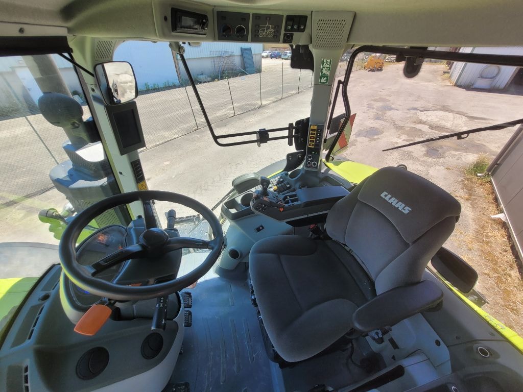 Tracteur CLAAS AXION 920 CMATIC CIS + - photo slide 11