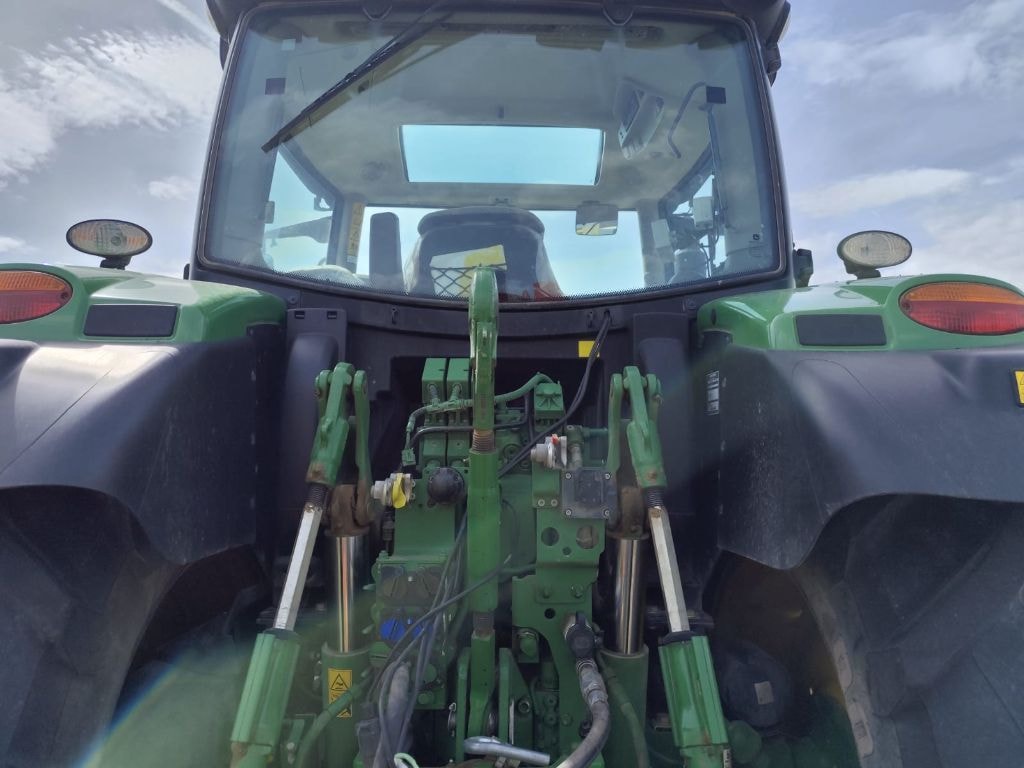 Tracteur JOHN DEERE 6135R - photo slide 7