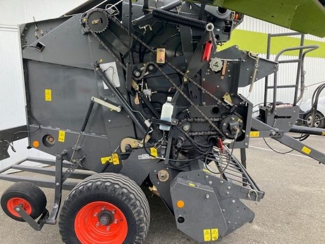Presse balles rondes CLAAS VARIANT 350 - photo slide 4