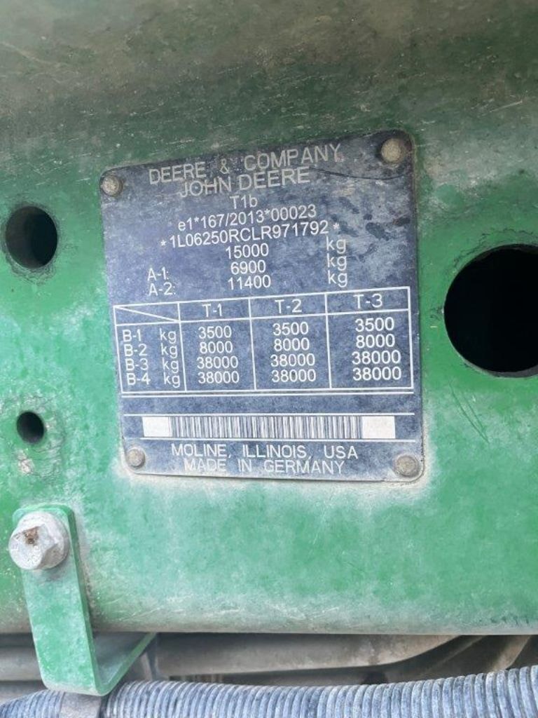 Tracteur JOHN DEERE 6250R - photo slide 26
