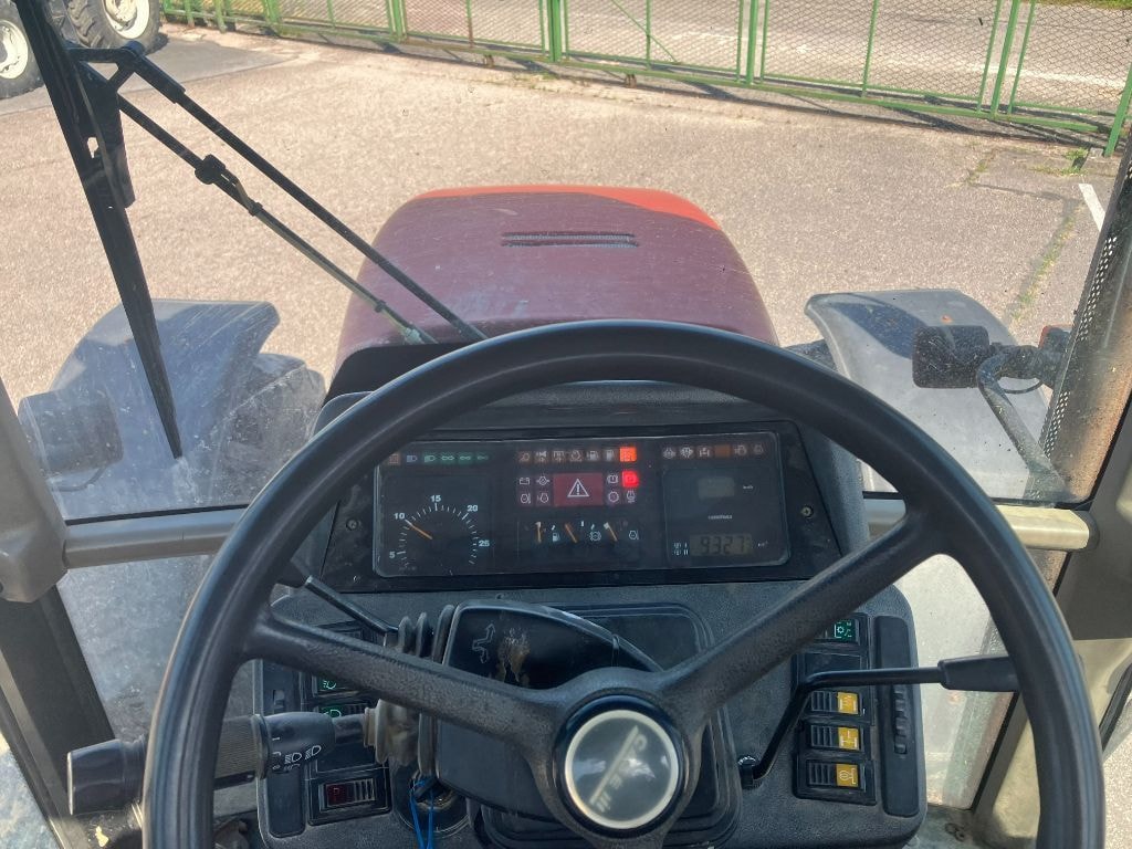 Tracteur CASE IH CVX 150 - photo slide 4