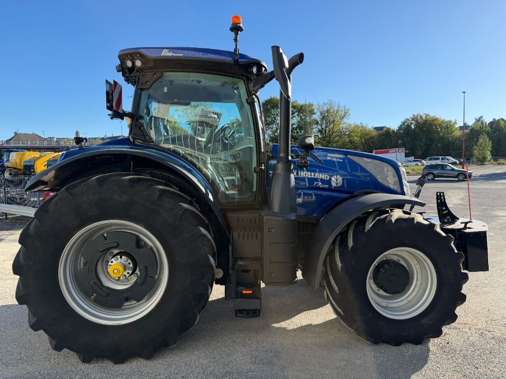 Tracteur NEW HOLLAND T7.245 AC PLMi - photo slide 1