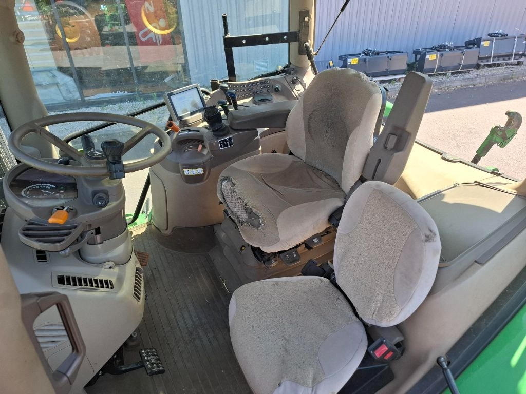 Tracteur chargeur JOHN DEERE 6125R - photo slide 15